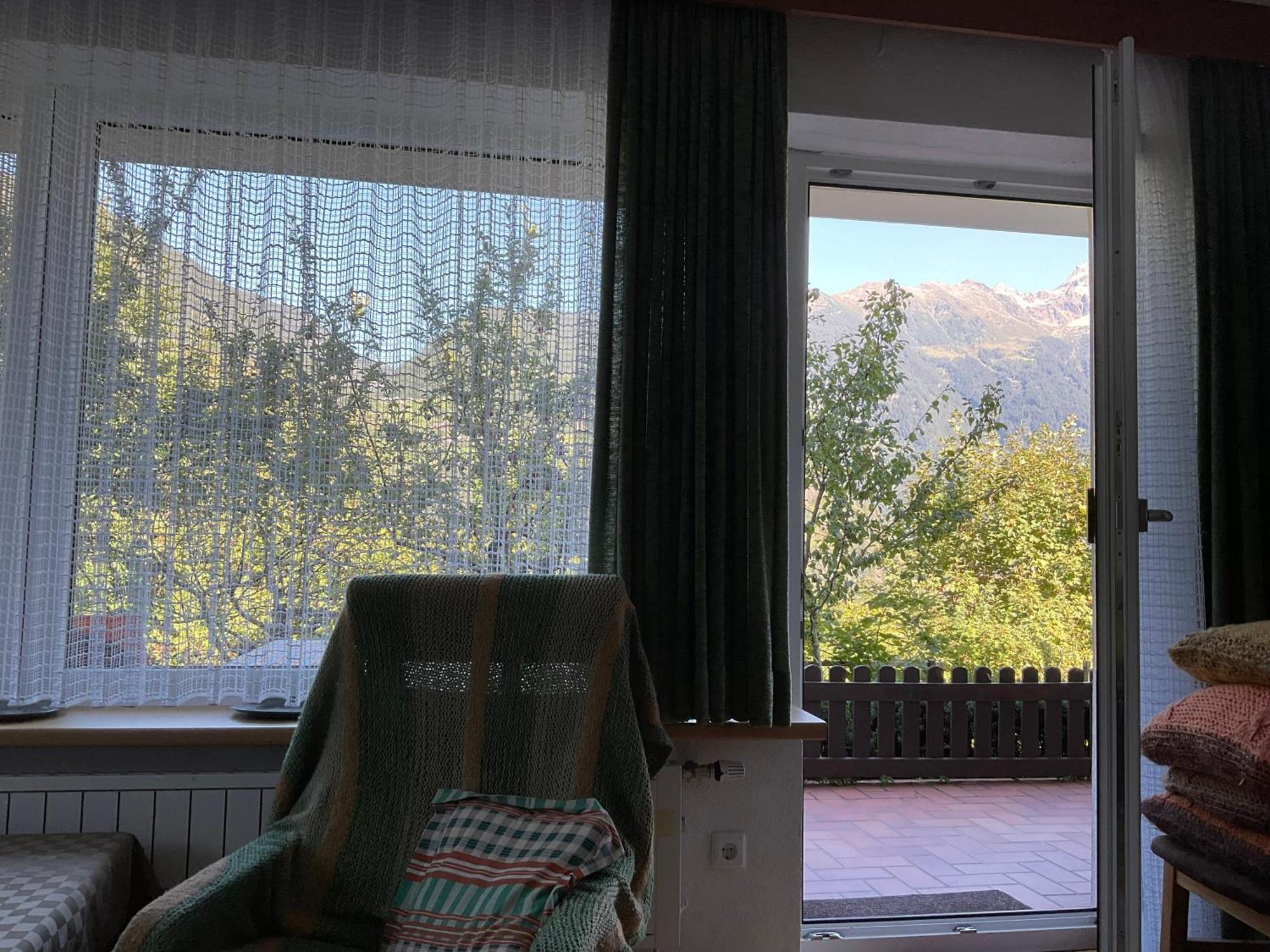 Comfortable Apartment In A Beautiful Surrounding Sautens Exterior foto